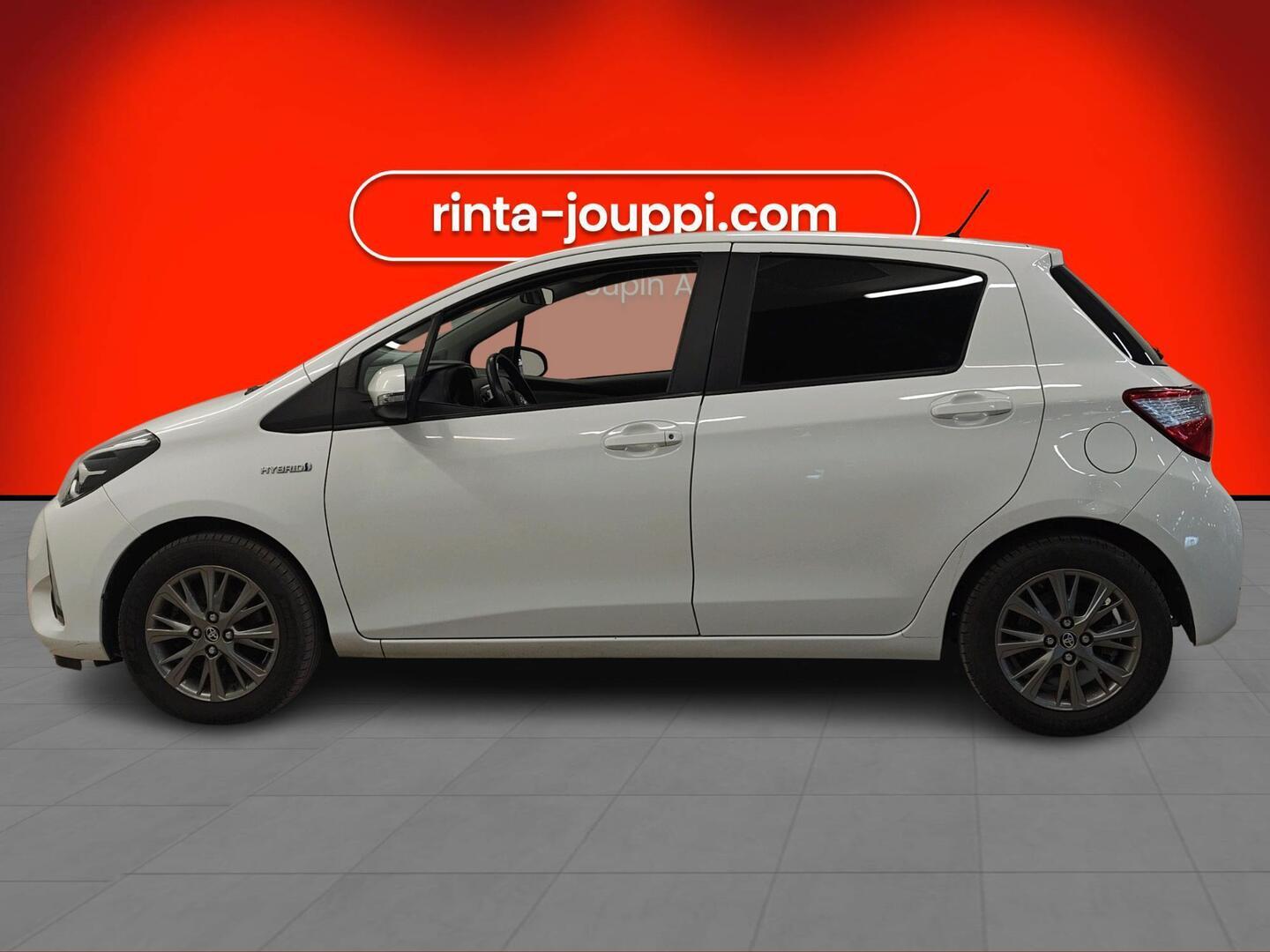 TOYOTA Yaris 2019