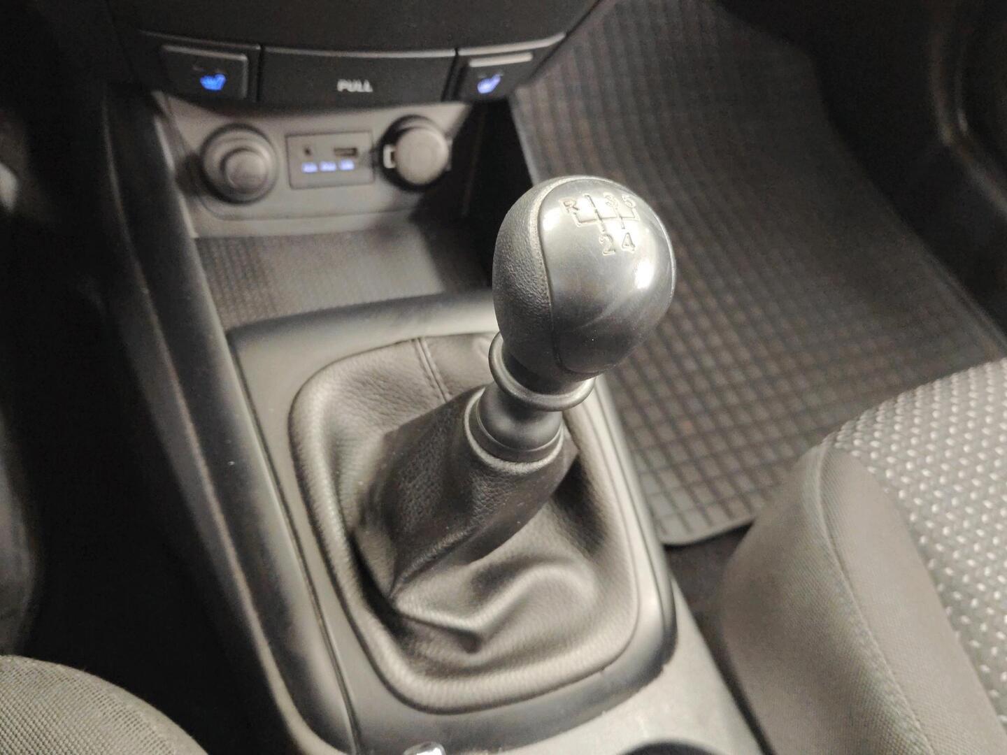 HYUNDAI i30 2010