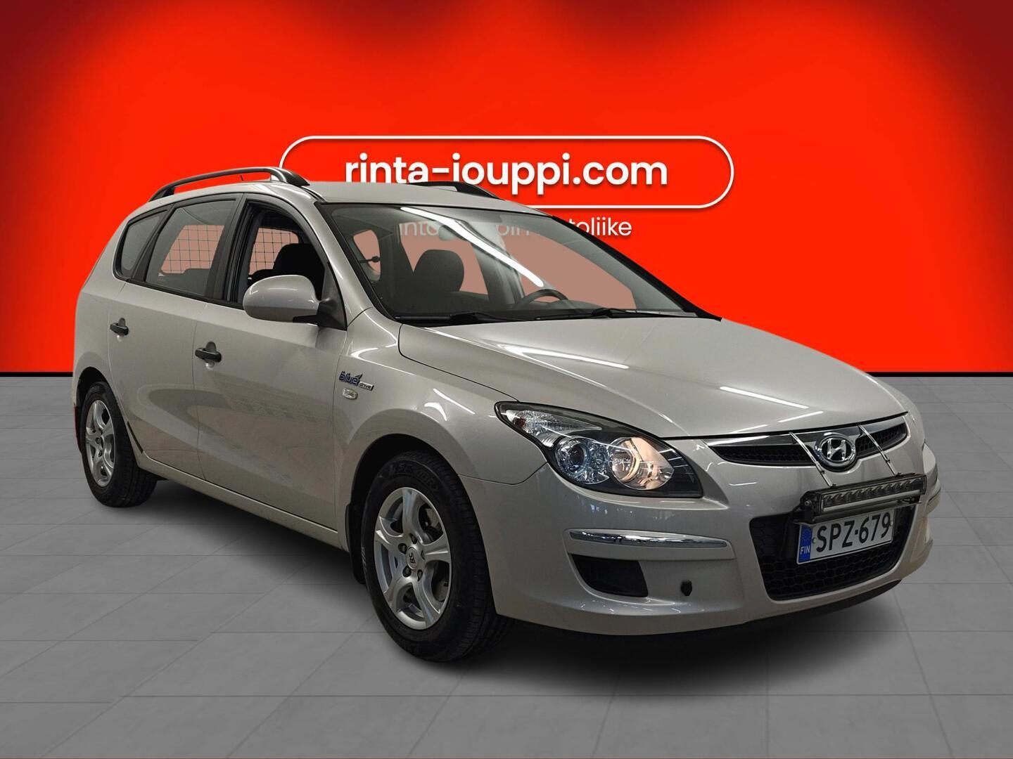 HYUNDAI i30 2010