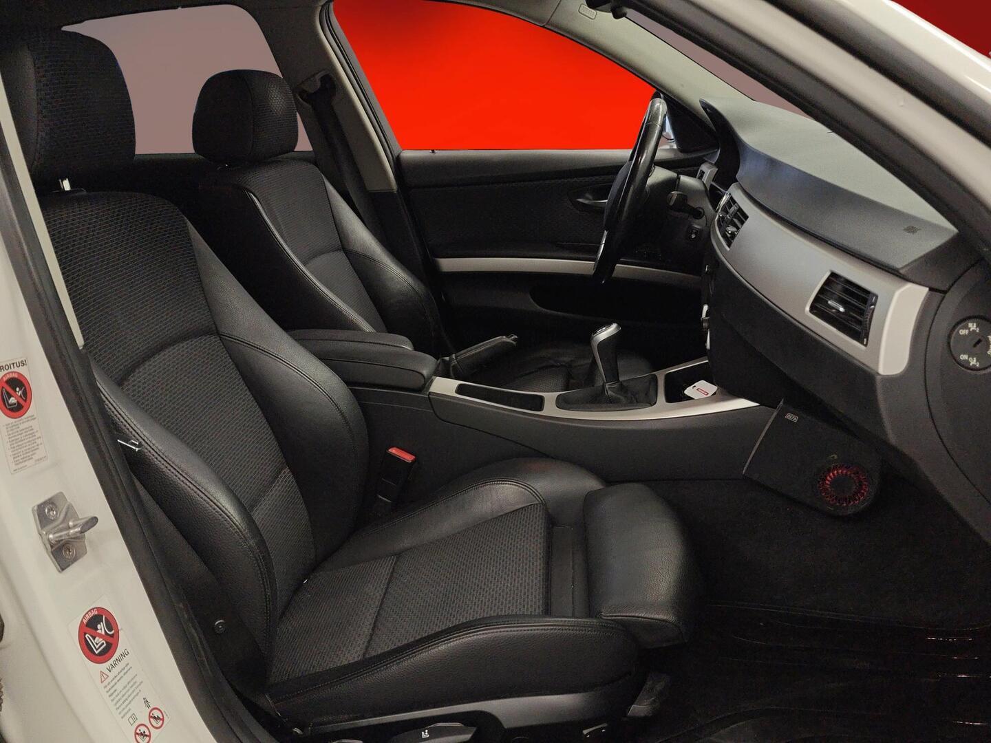 BMW 320 2010