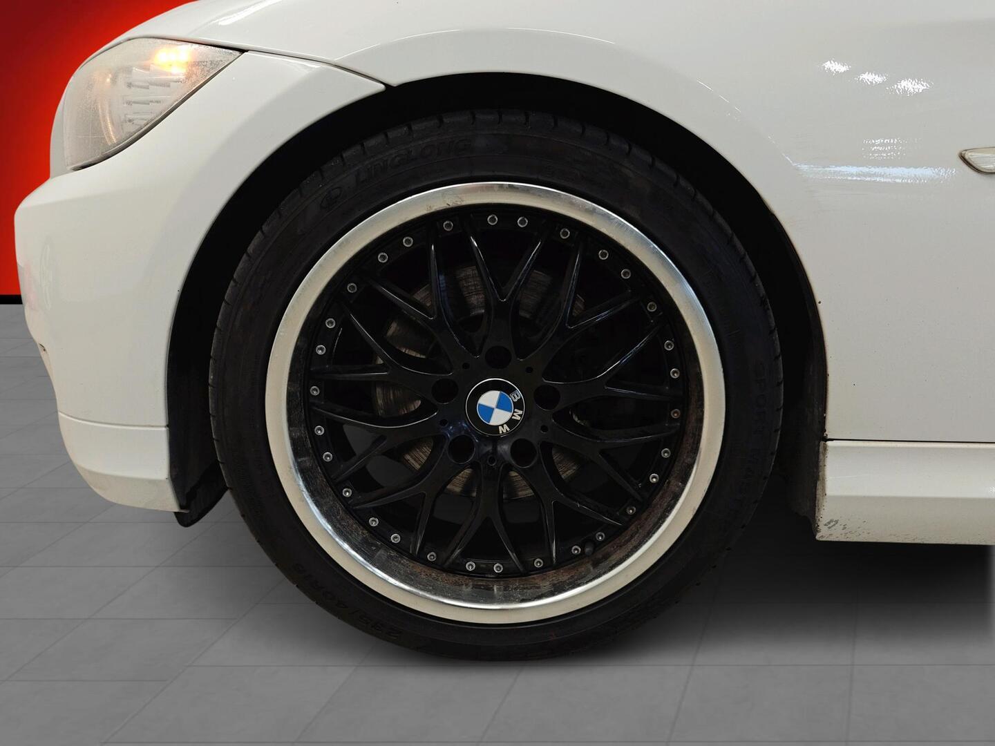 BMW 320 2010
