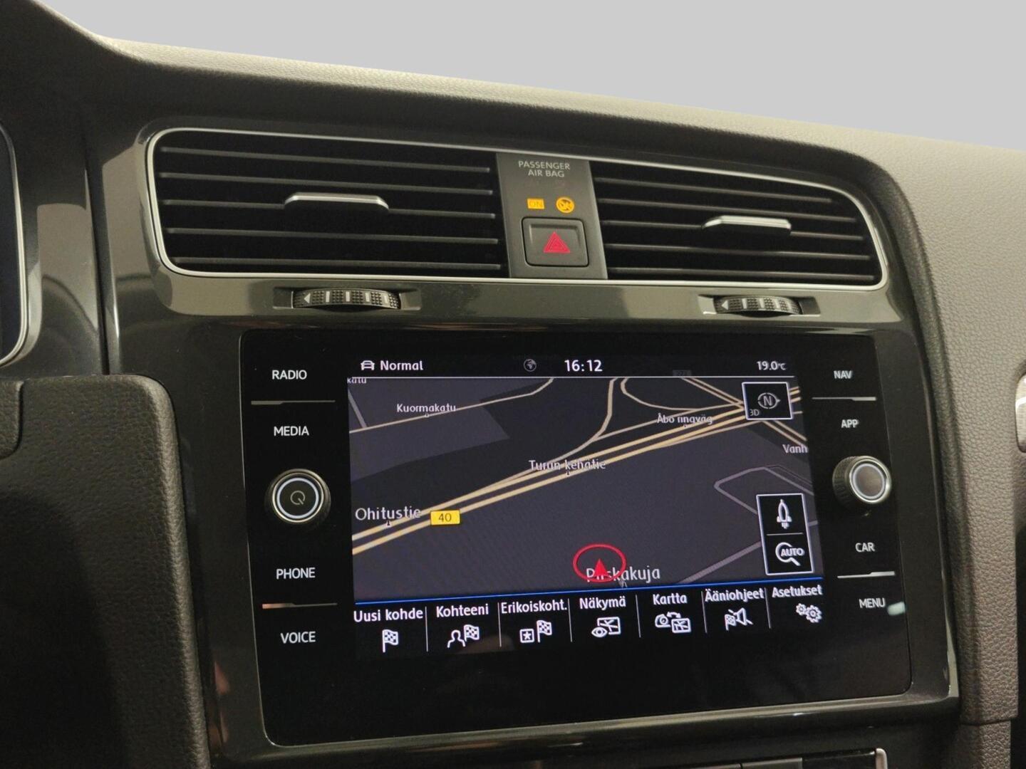 VOLKSWAGEN Golf 2020