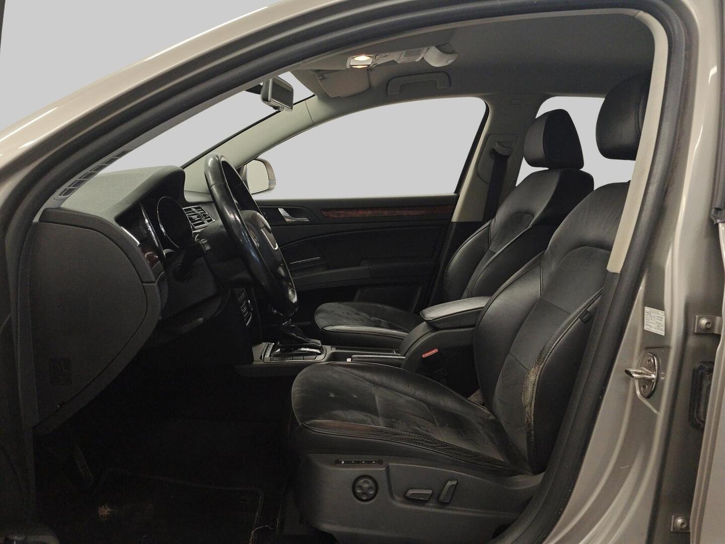 SKODA Superb 2010