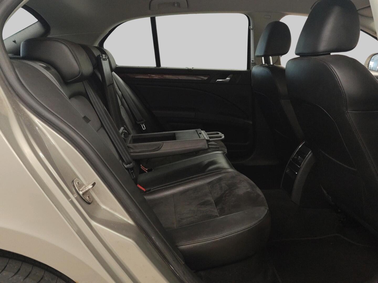 SKODA Superb 2010
