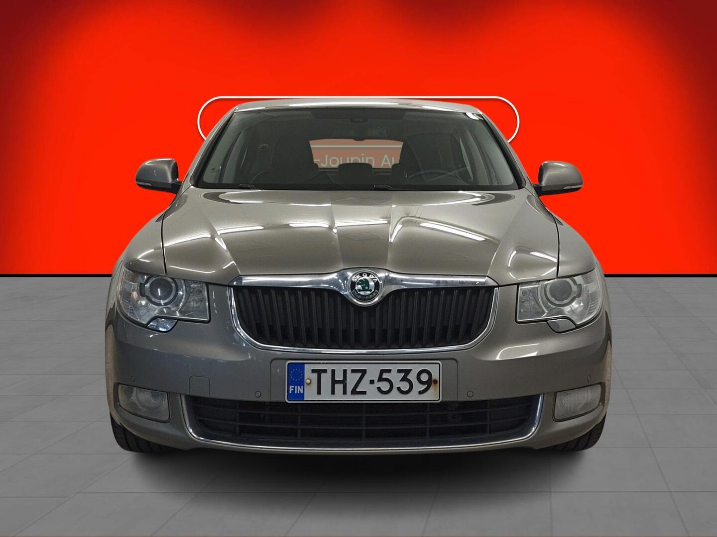 SKODA Superb 2010