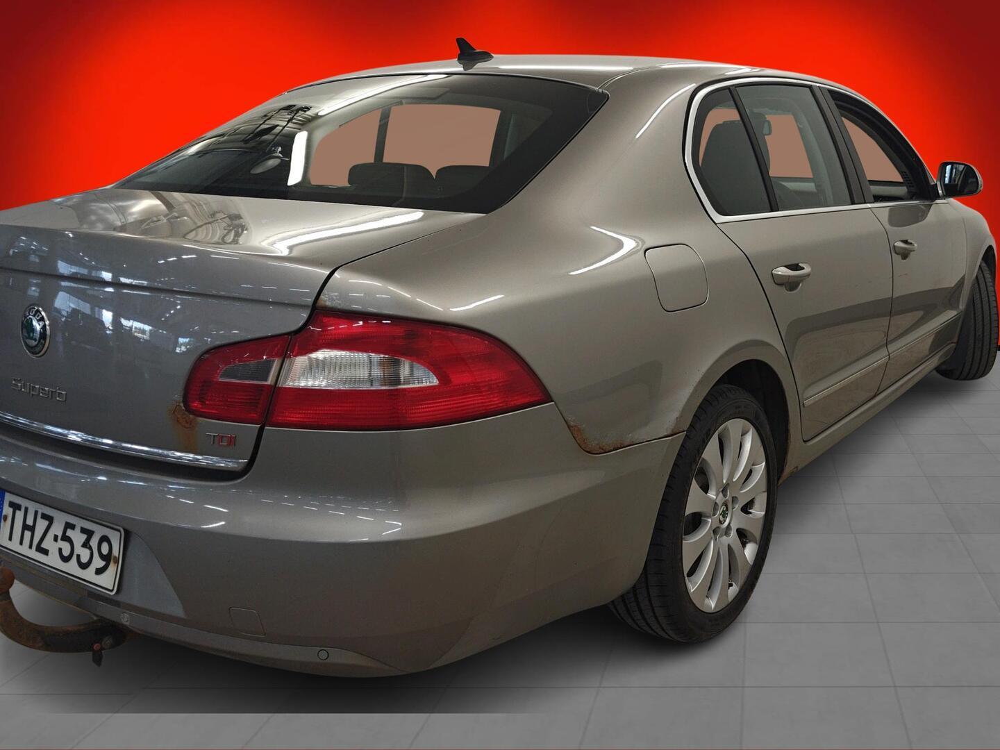 SKODA Superb 2010