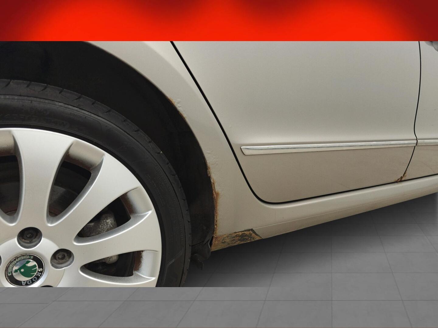 SKODA Superb 2010