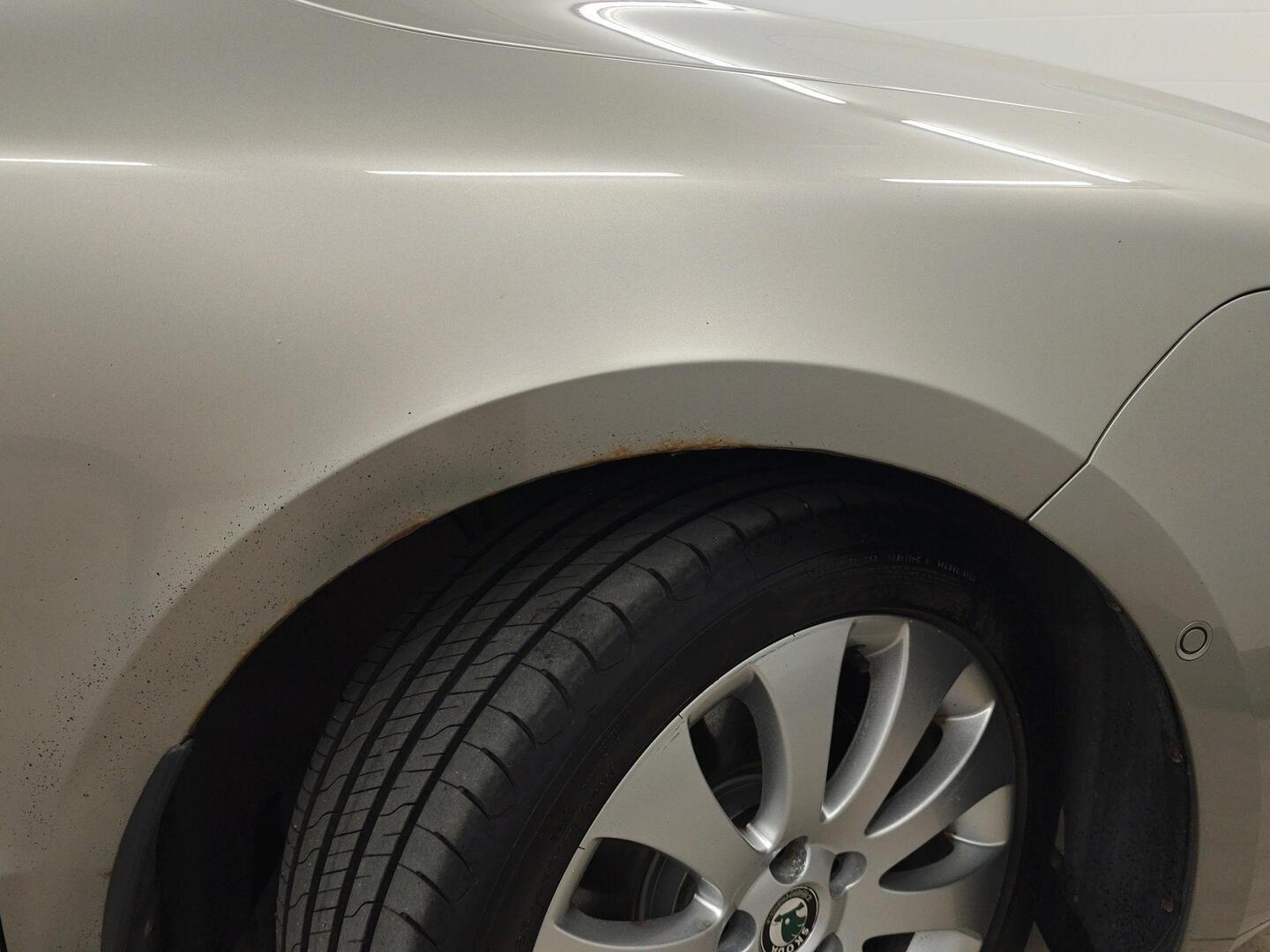 SKODA Superb 2010
