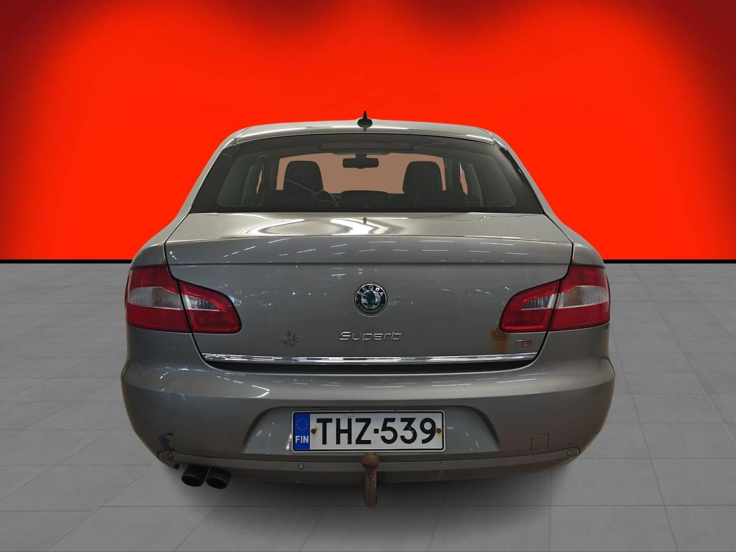 SKODA Superb 2010