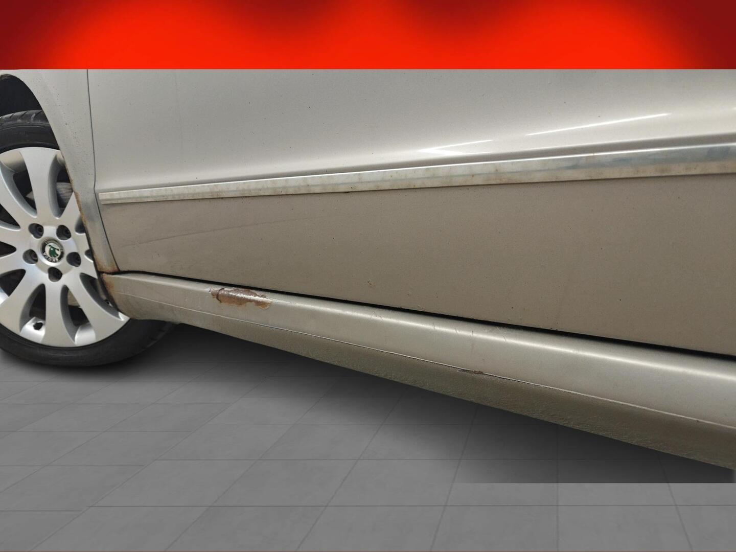 SKODA Superb 2010