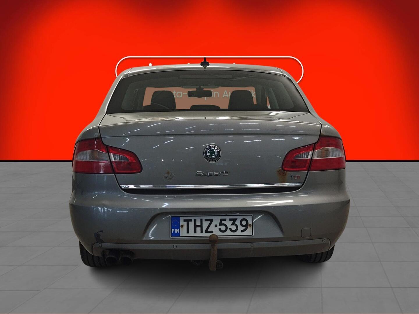 SKODA Superb 2010