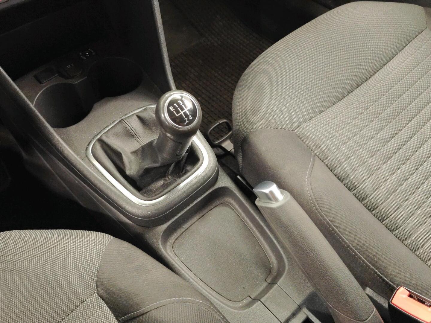 VOLKSWAGEN Polo 2010