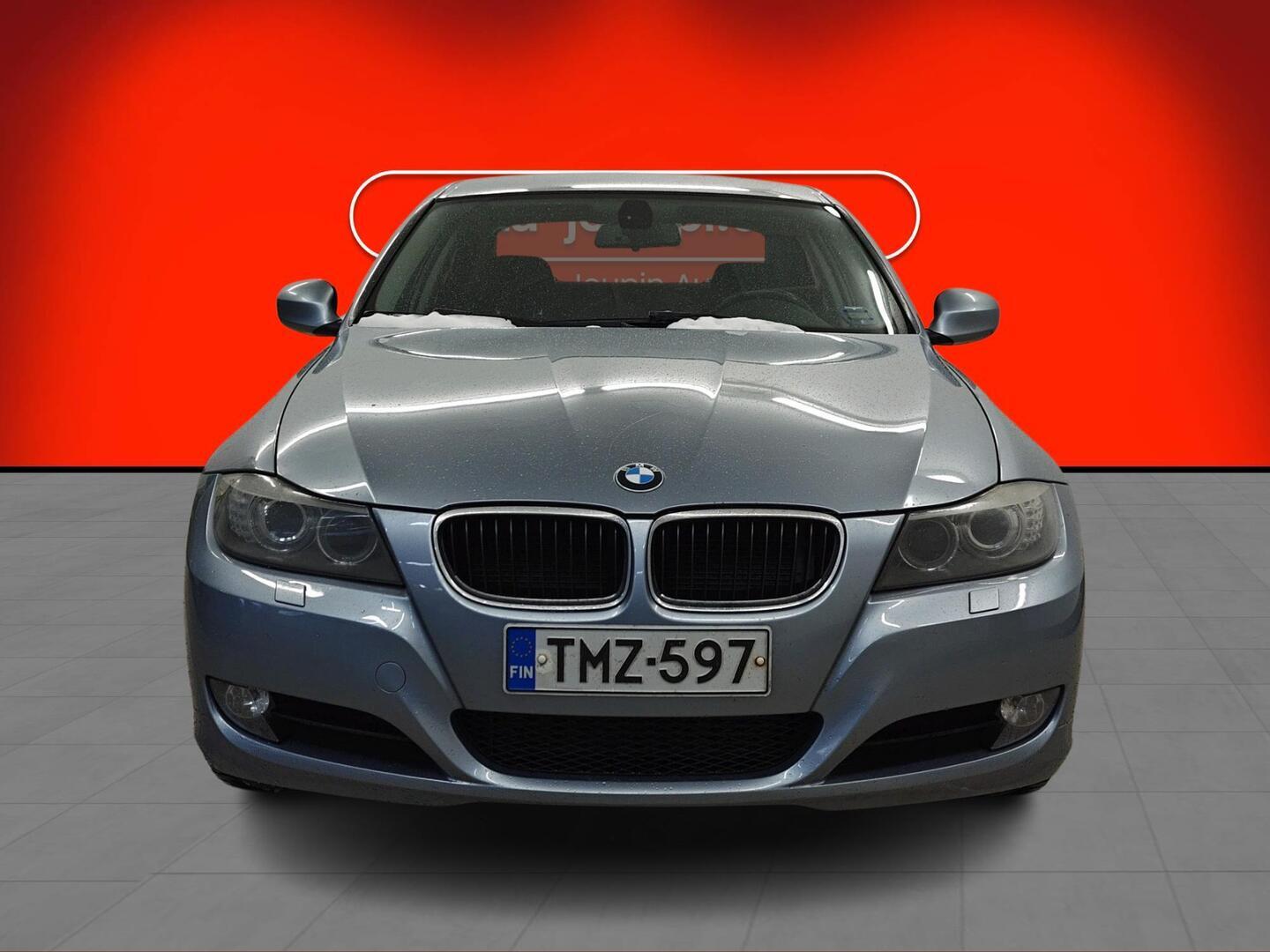 BMW 320 2011