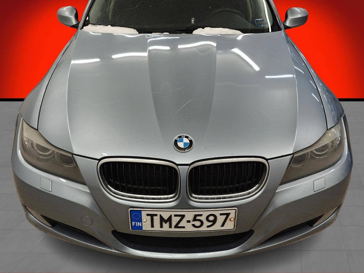 BMW 320 2011