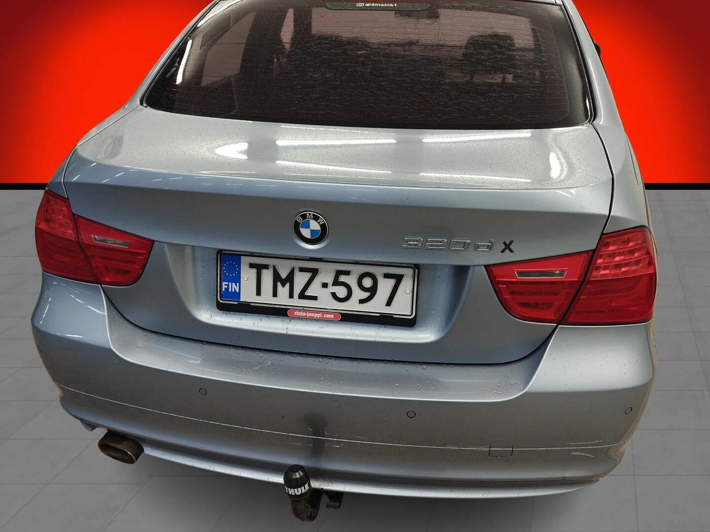 BMW 320 2011
