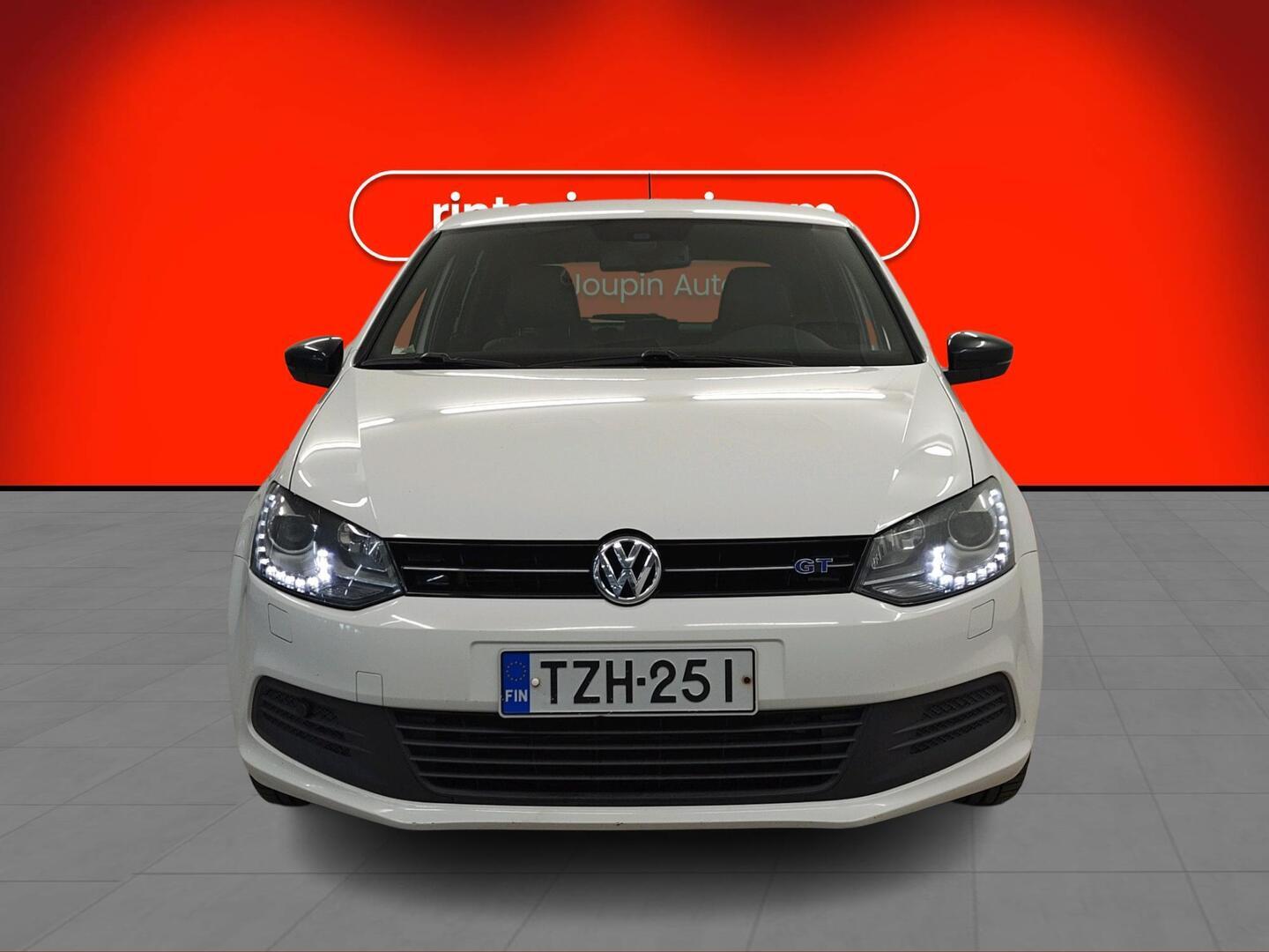 VOLKSWAGEN Polo 2014