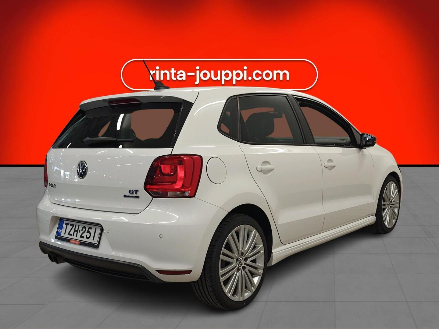 VOLKSWAGEN Polo 2014
