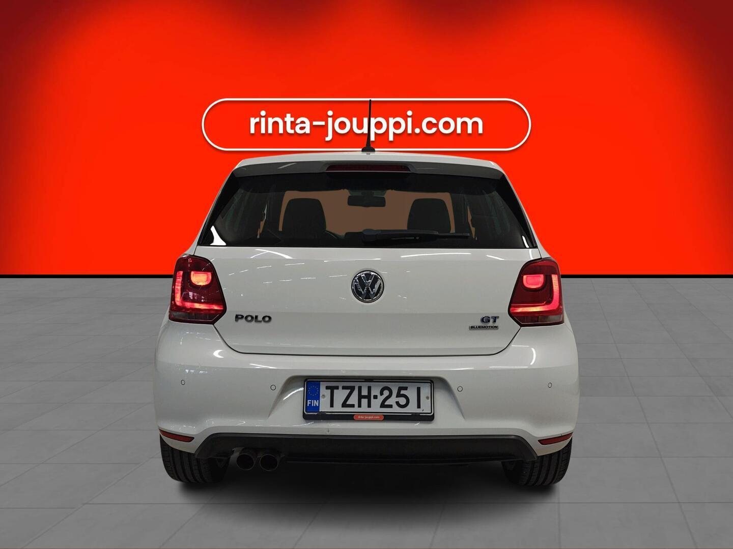VOLKSWAGEN Polo 2014