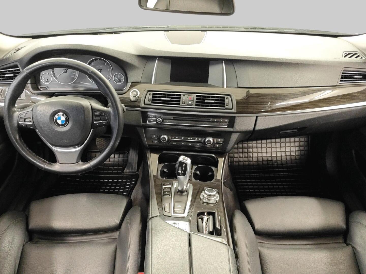 BMW 520 2015
