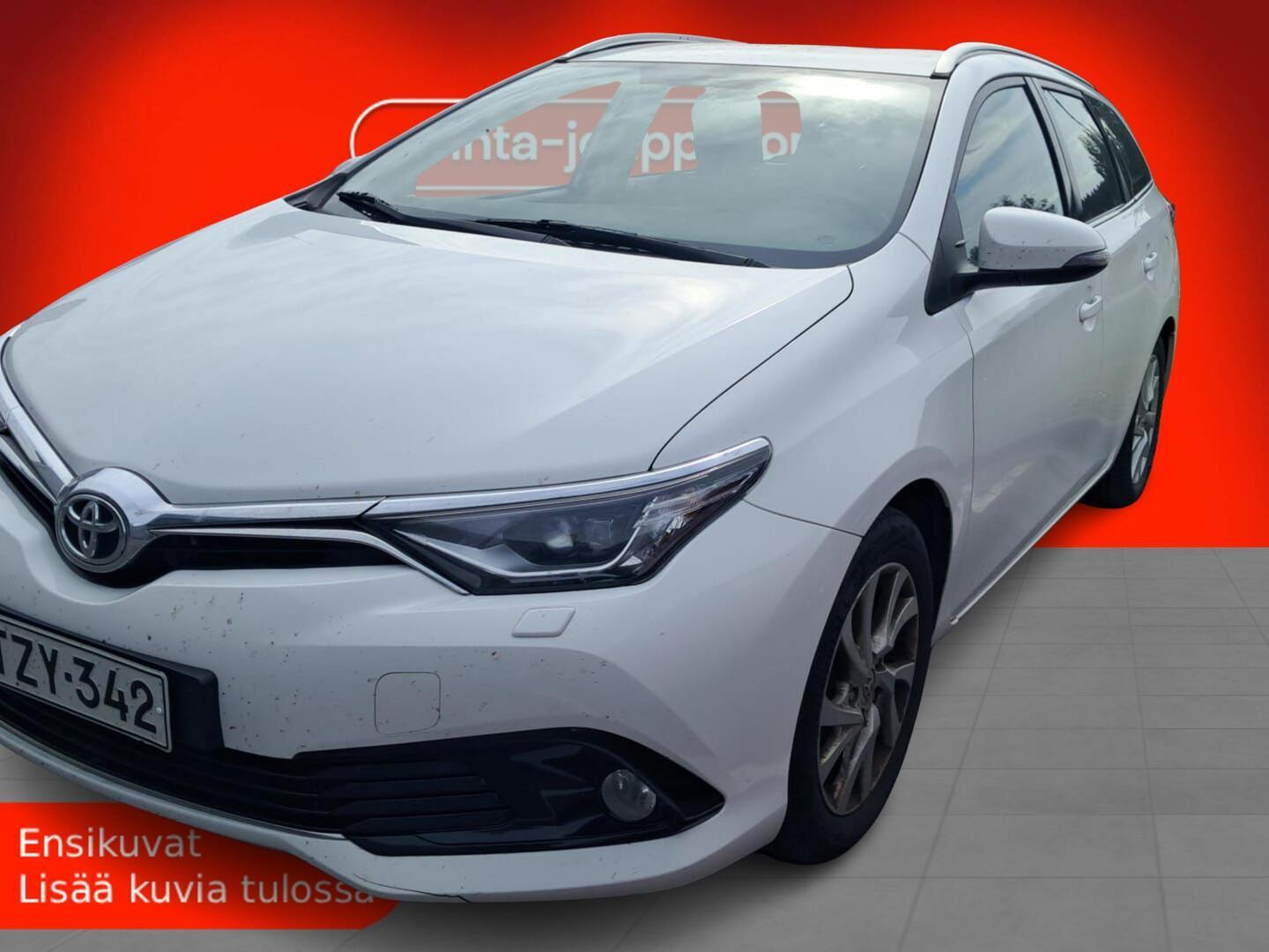 TOYOTA Auris 2015