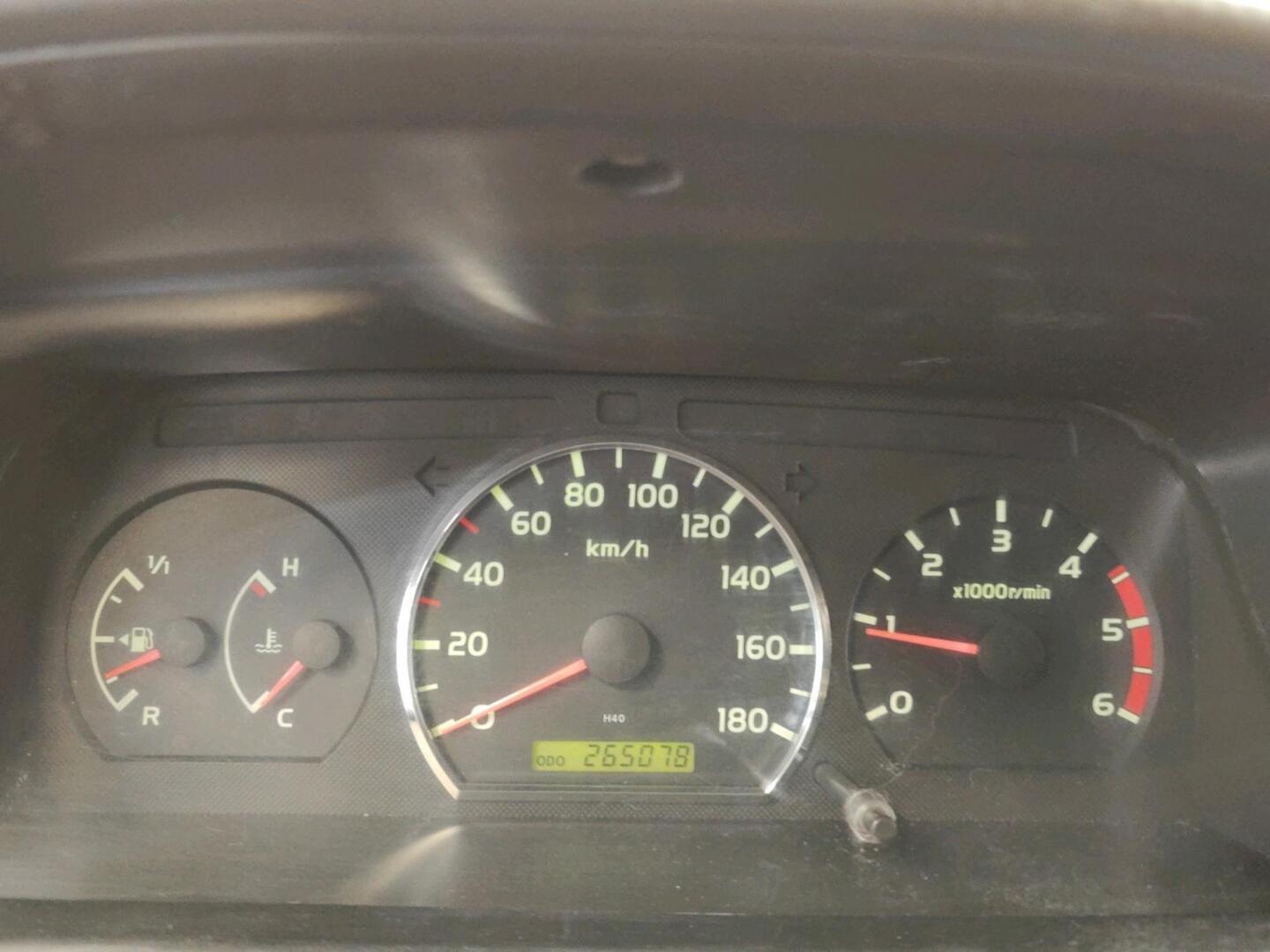 TOYOTA Hiace 2010