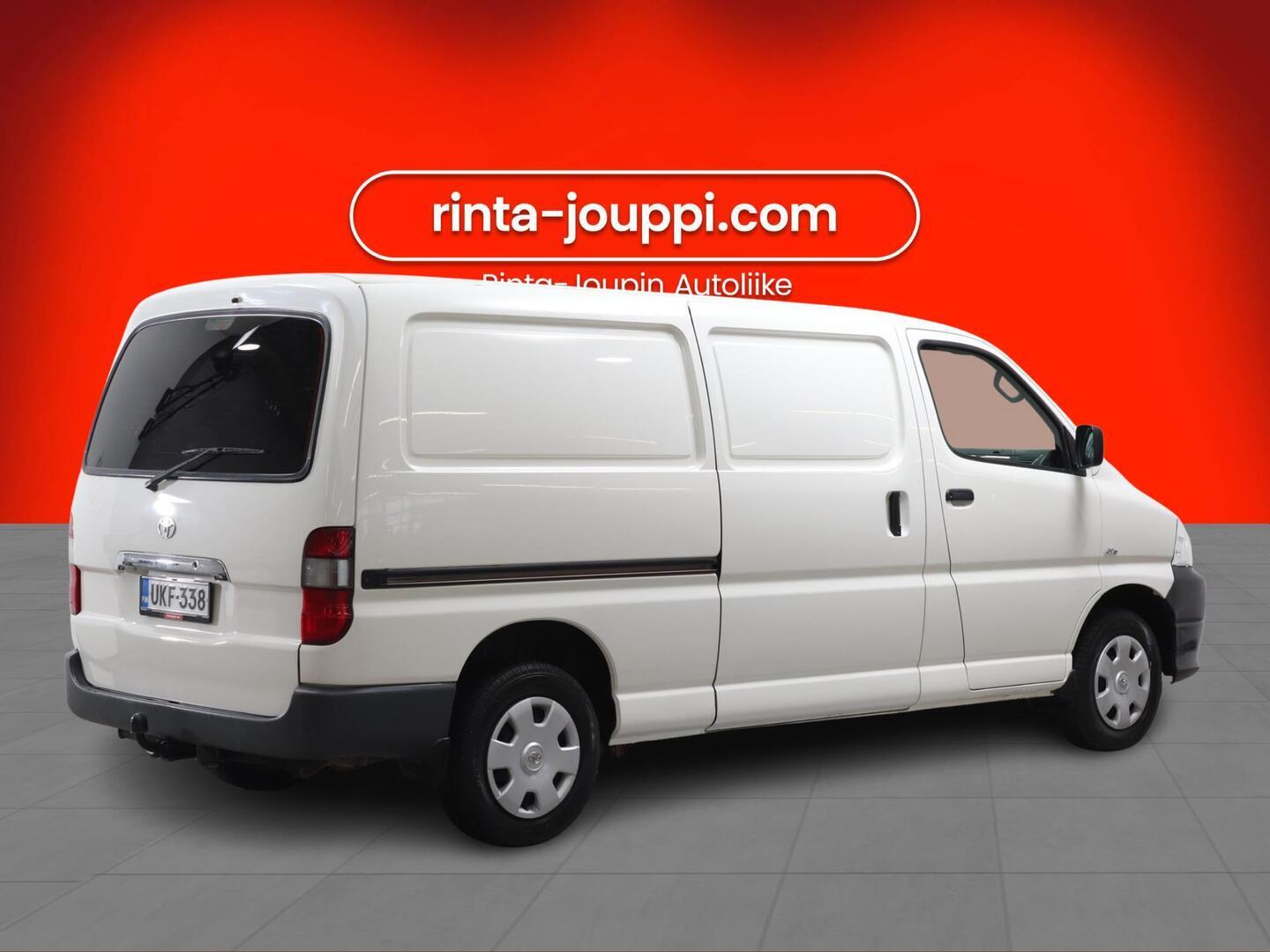 TOYOTA Hiace 2010