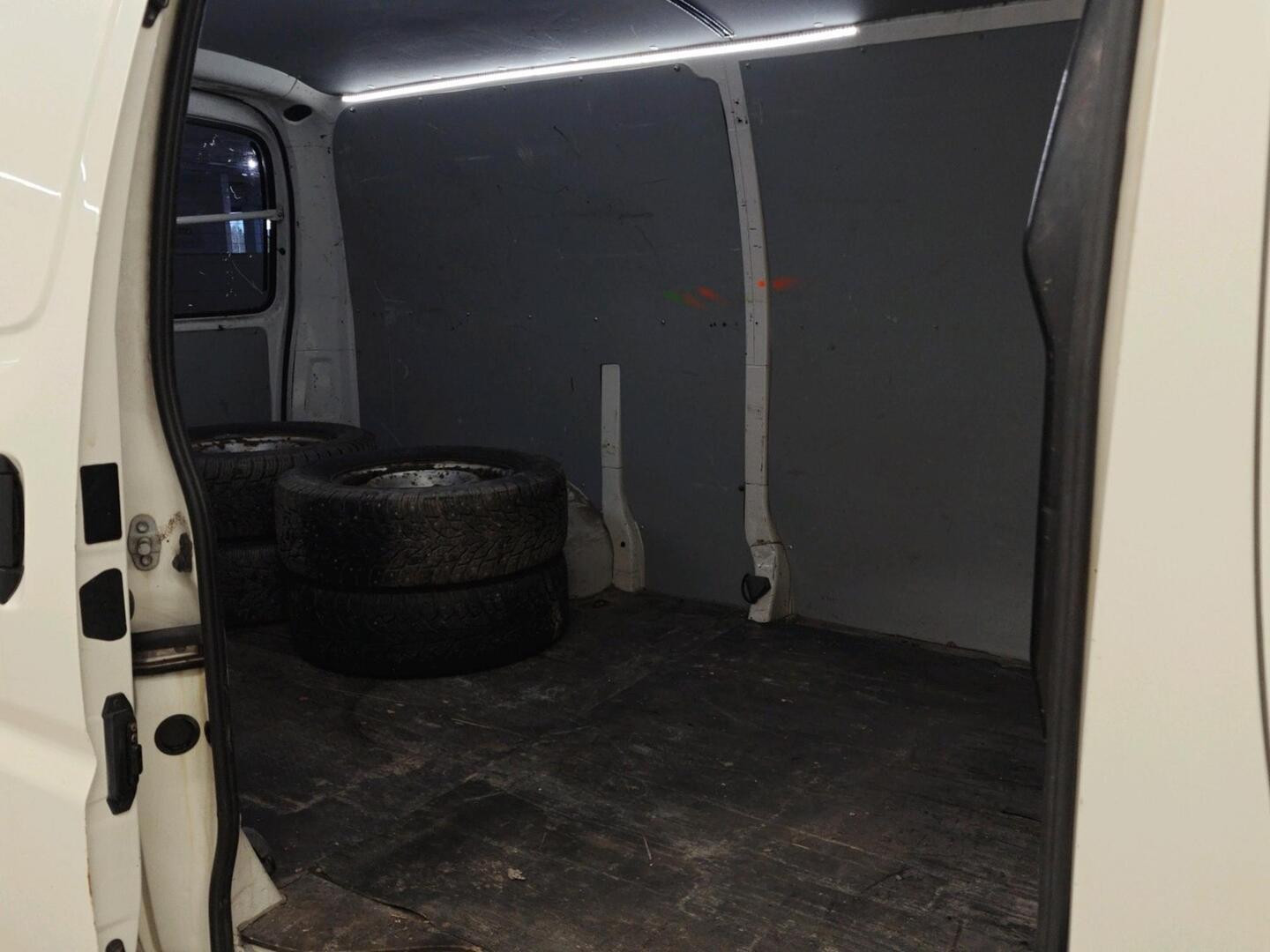 TOYOTA Hiace 2010