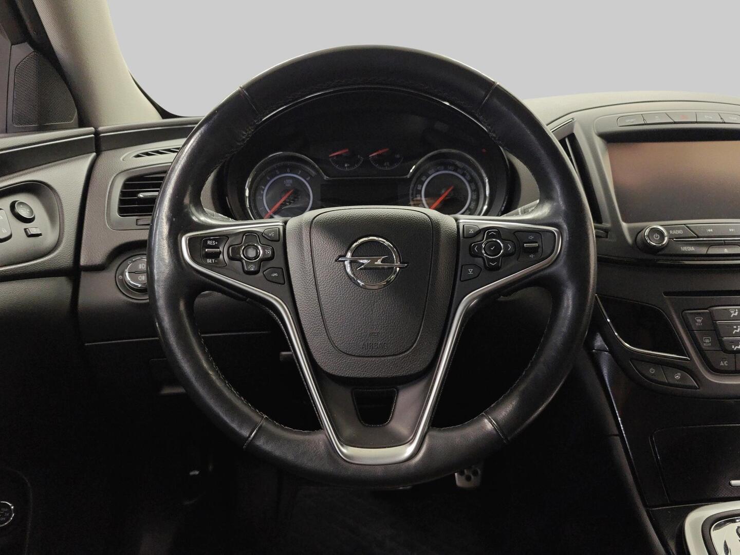 OPEL Insignia 2014