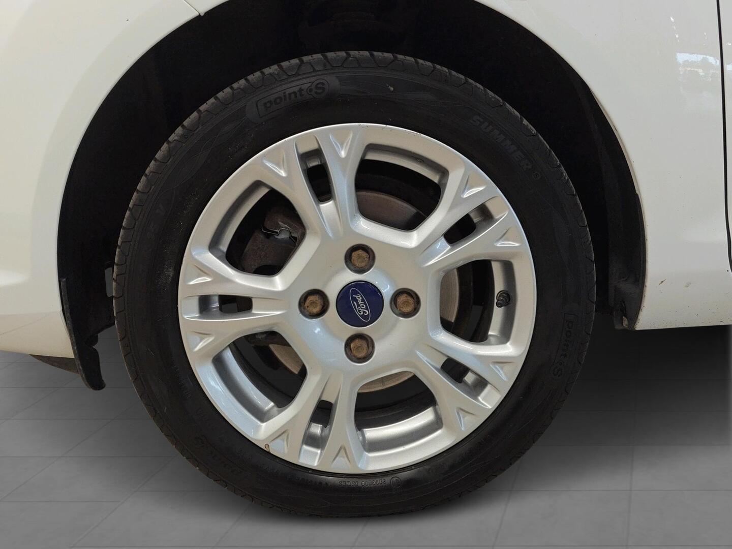 FORD Fiesta 2016