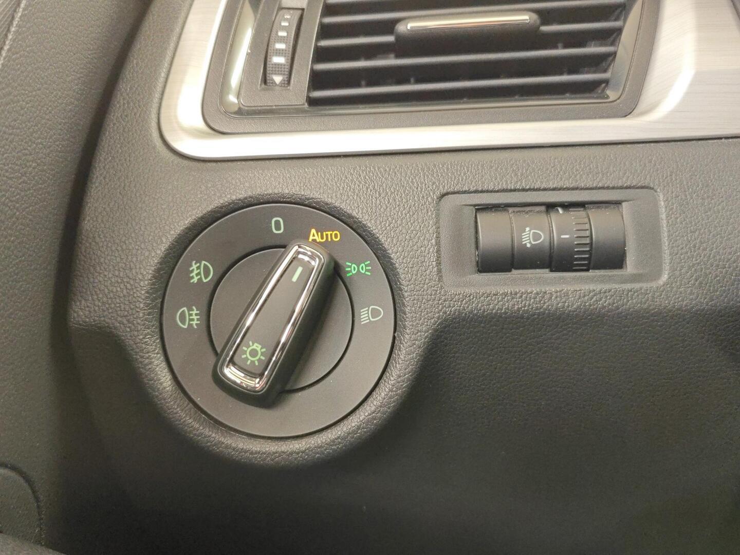 SKODA Rapid 2016