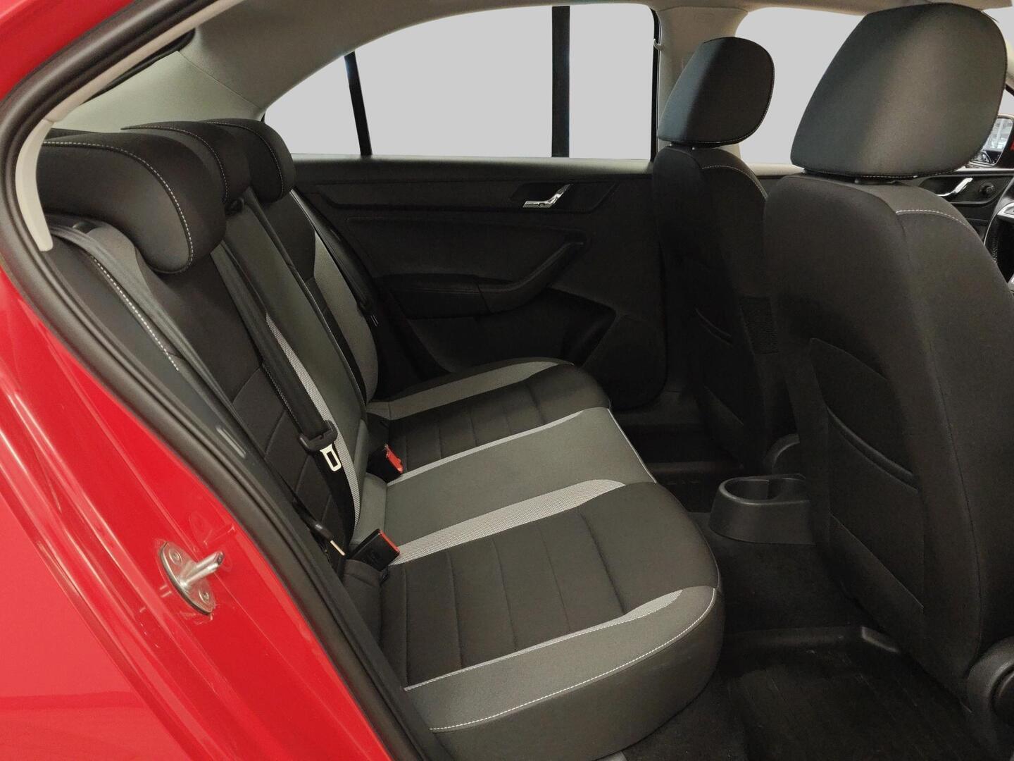 SKODA Rapid 2016