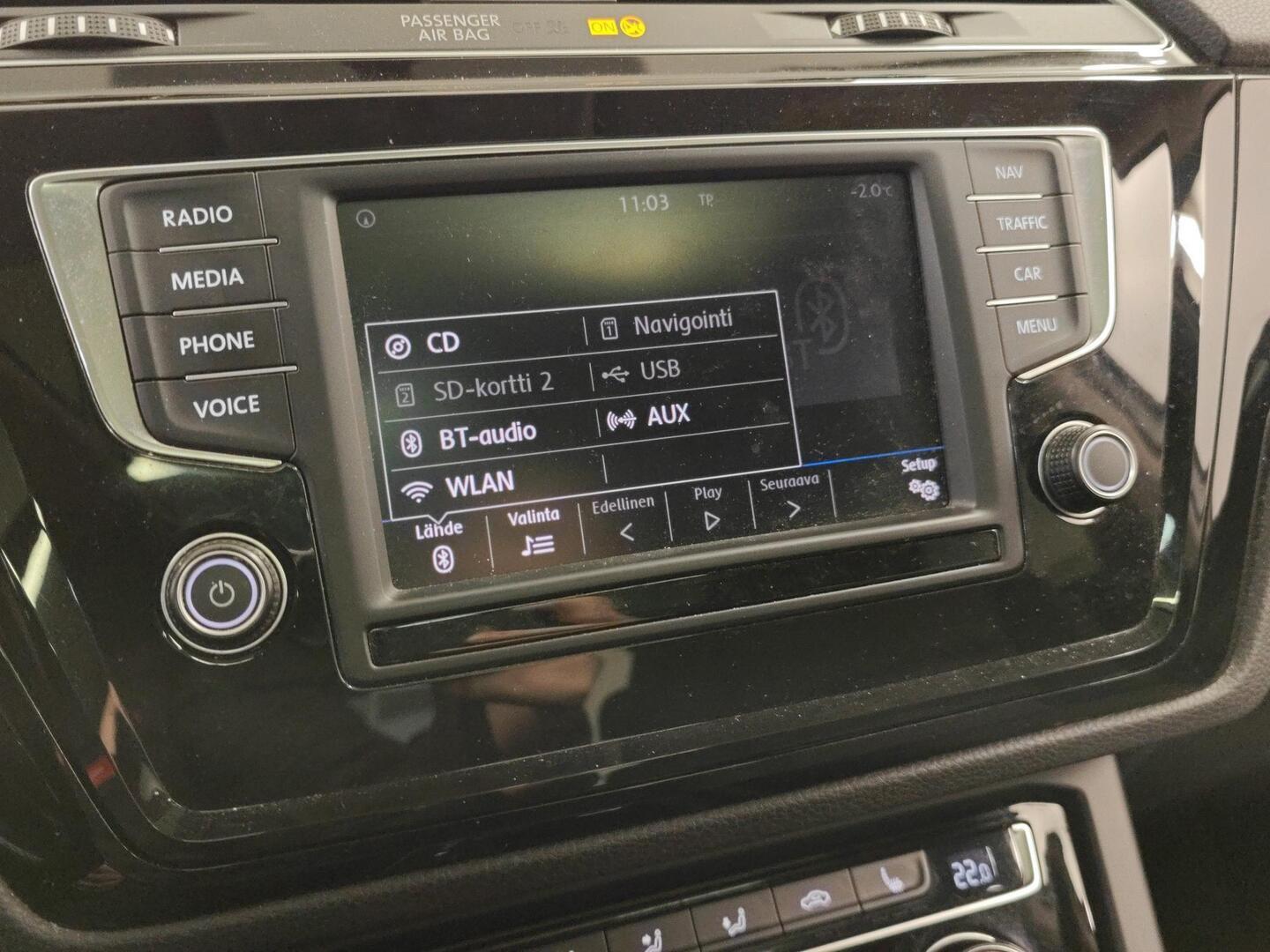 VOLKSWAGEN Touran 2017