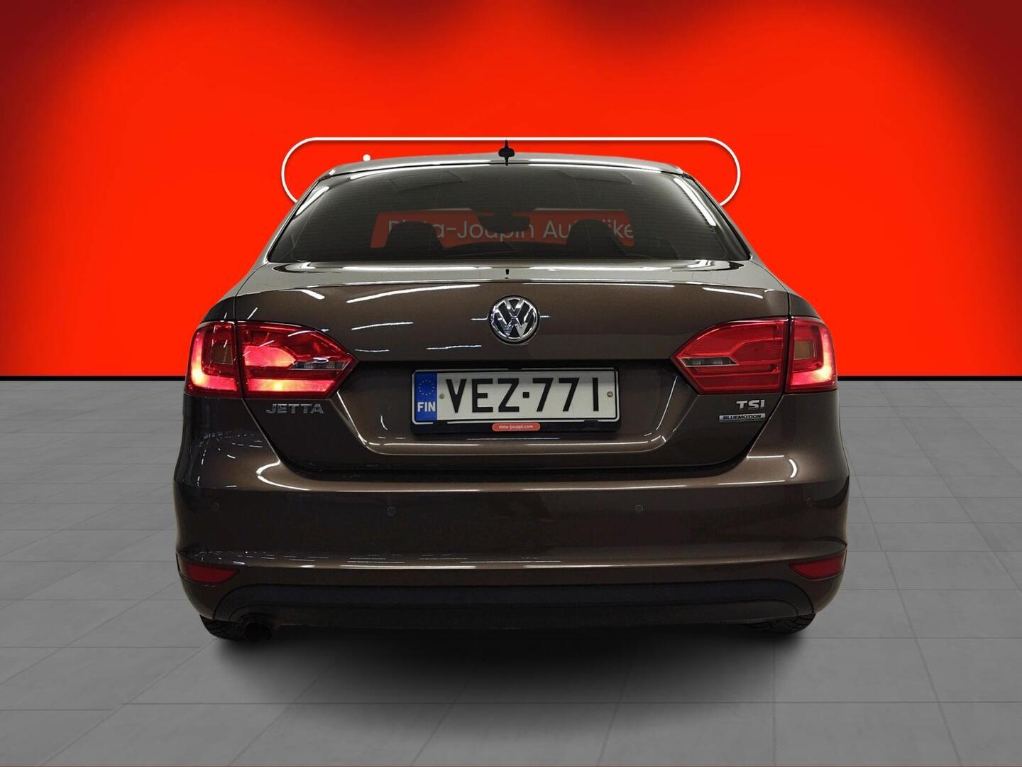 VOLKSWAGEN Jetta 2011