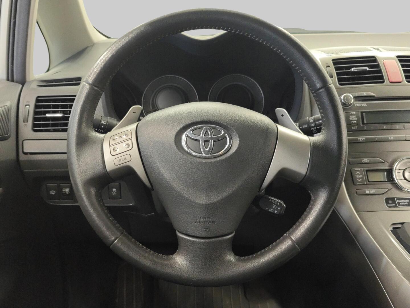 TOYOTA Auris 2007