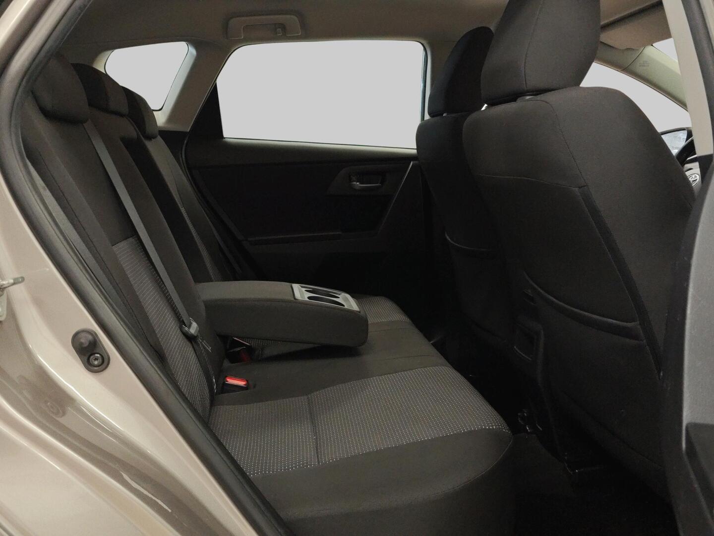 TOYOTA Auris 2012