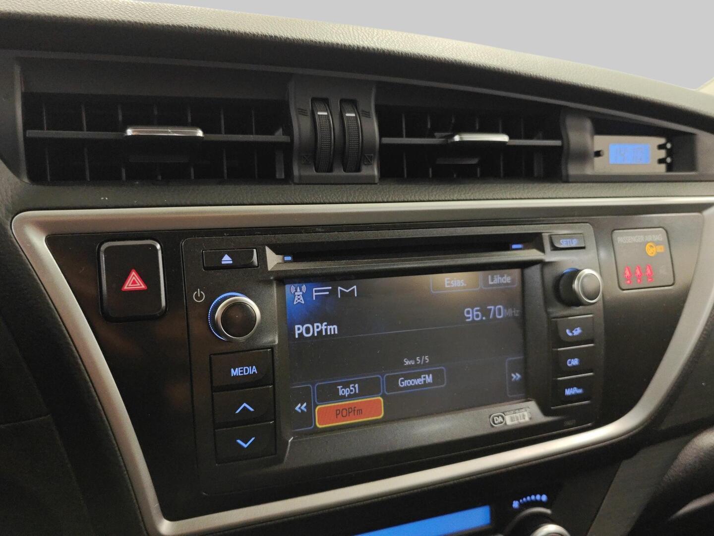 TOYOTA Auris 2012