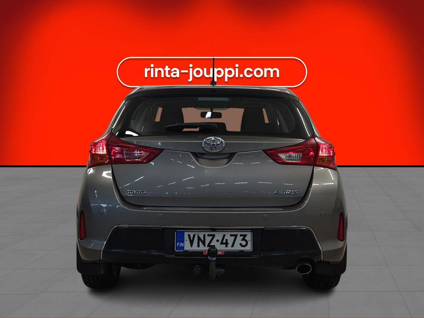 TOYOTA Auris 2012