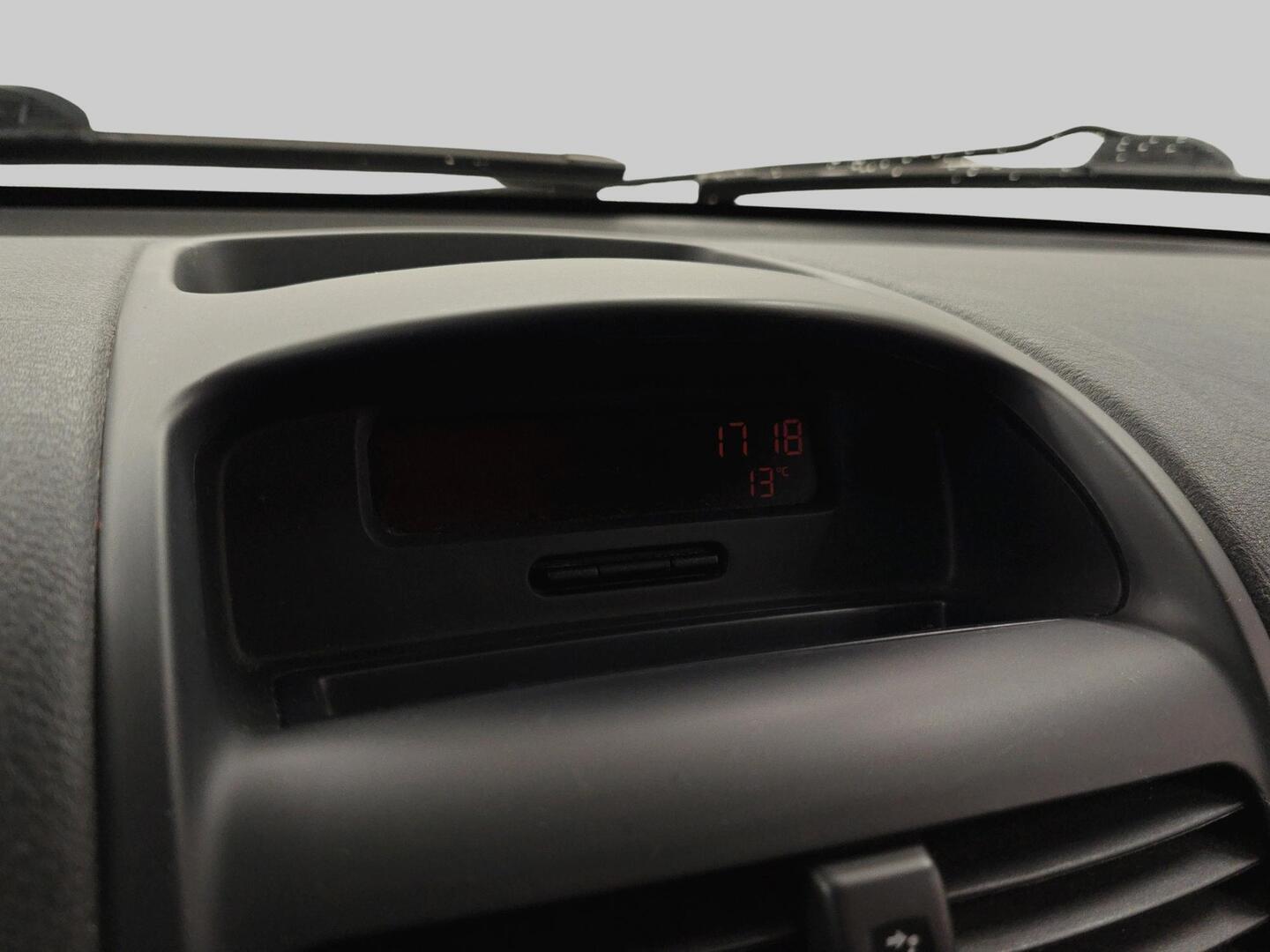 RENAULT Clio 2005