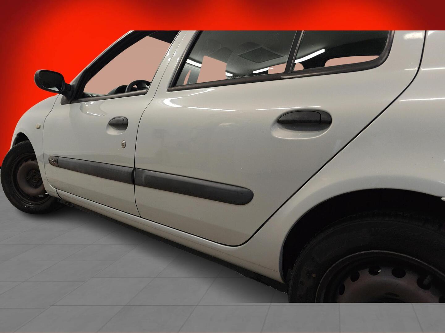 RENAULT Clio 2005