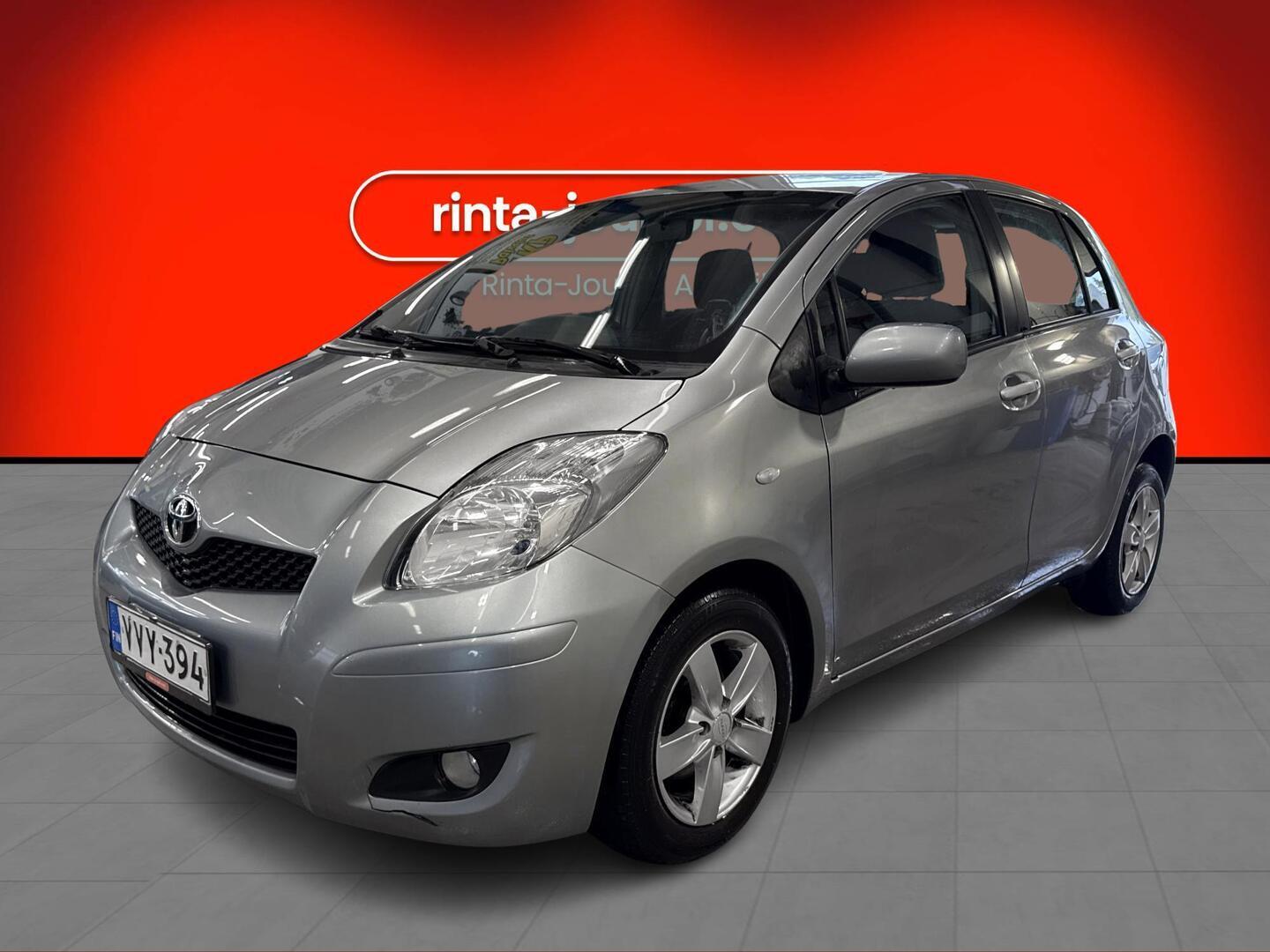 TOYOTA Yaris 2011