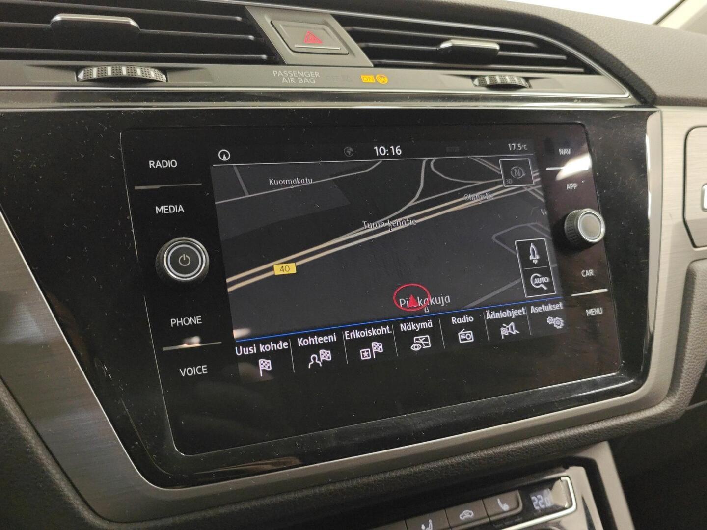 VOLKSWAGEN Touran 2018