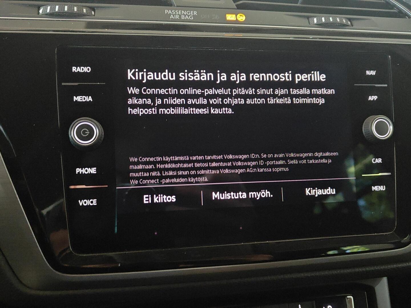 VOLKSWAGEN TOURAN 2021