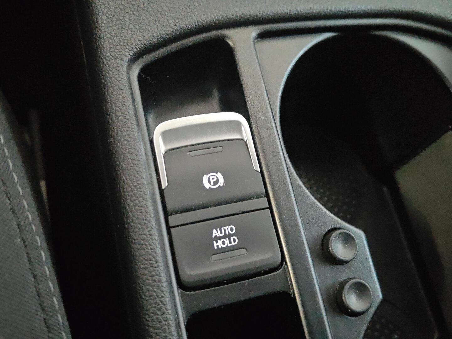 VOLKSWAGEN TOURAN 2021