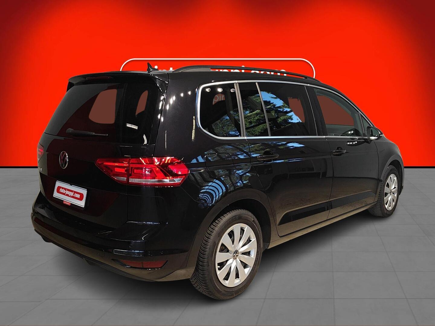 VOLKSWAGEN TOURAN 2021