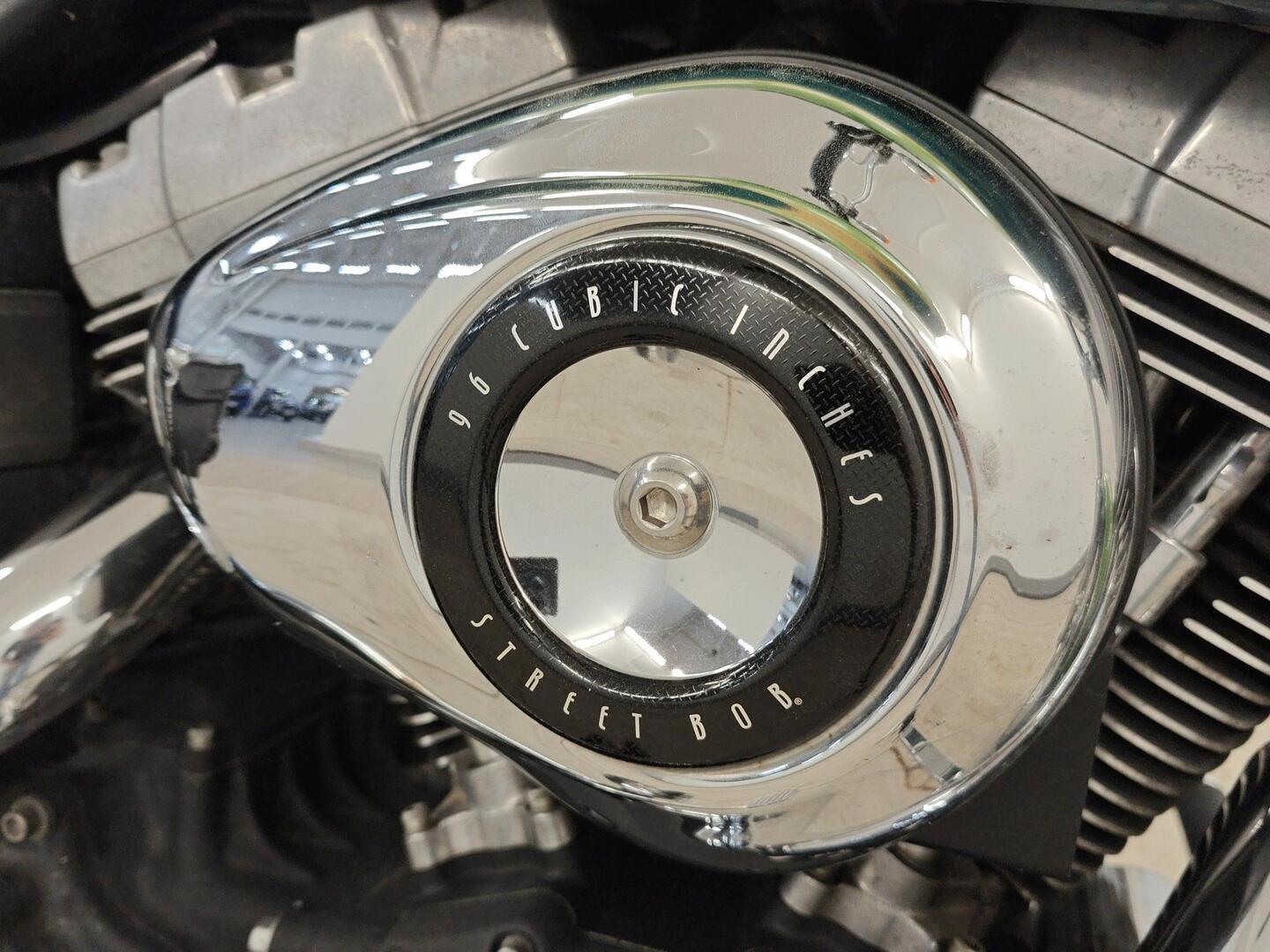 HARLEY-DAVIDSON DYNA 2008
