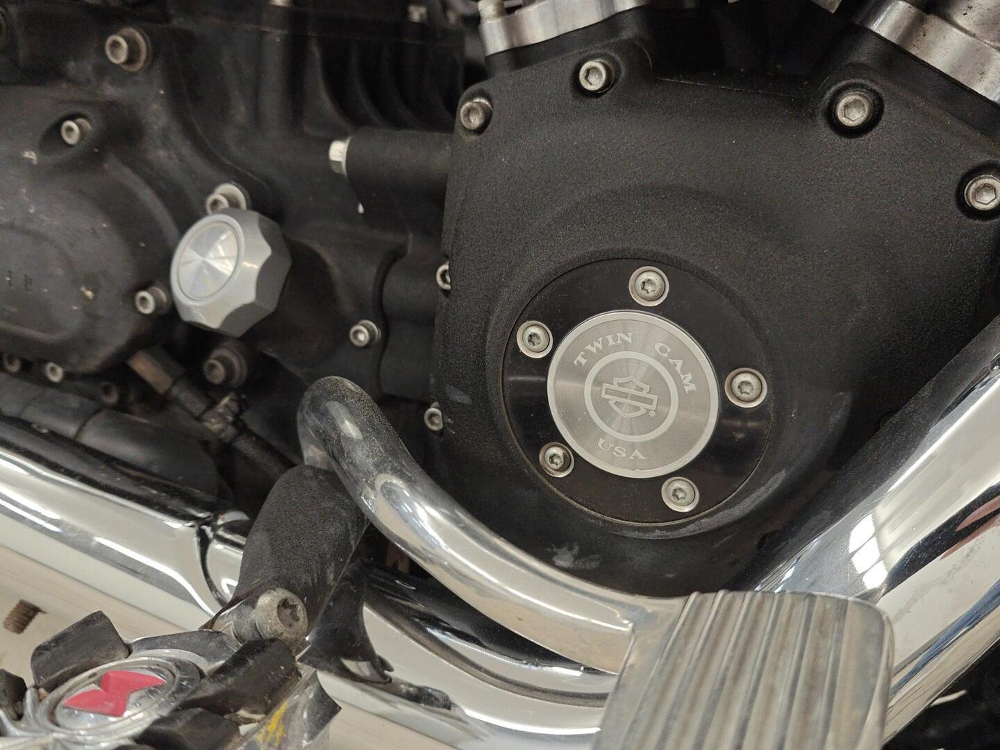 HARLEY-DAVIDSON DYNA 2008