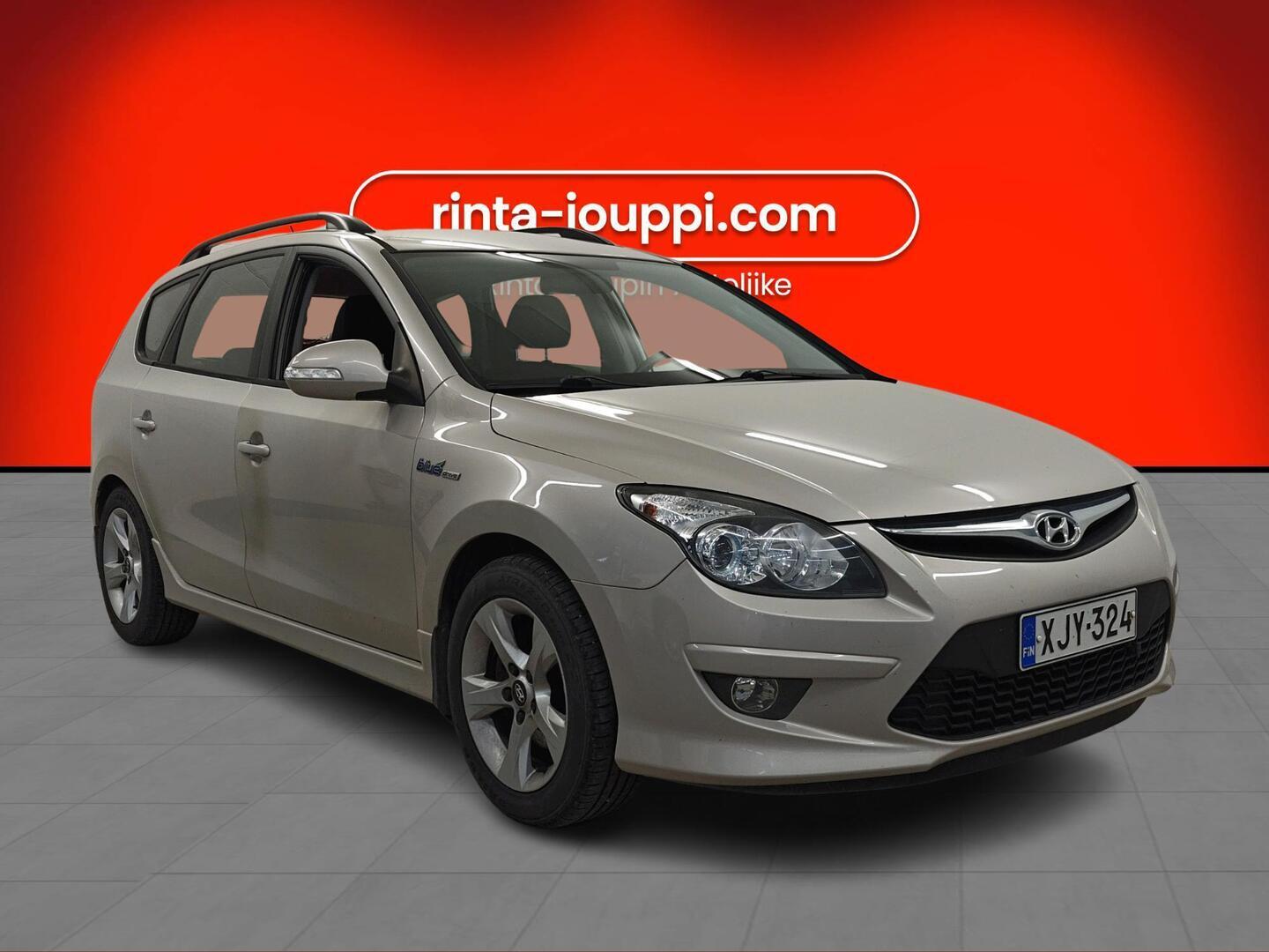 HYUNDAI i30 2010