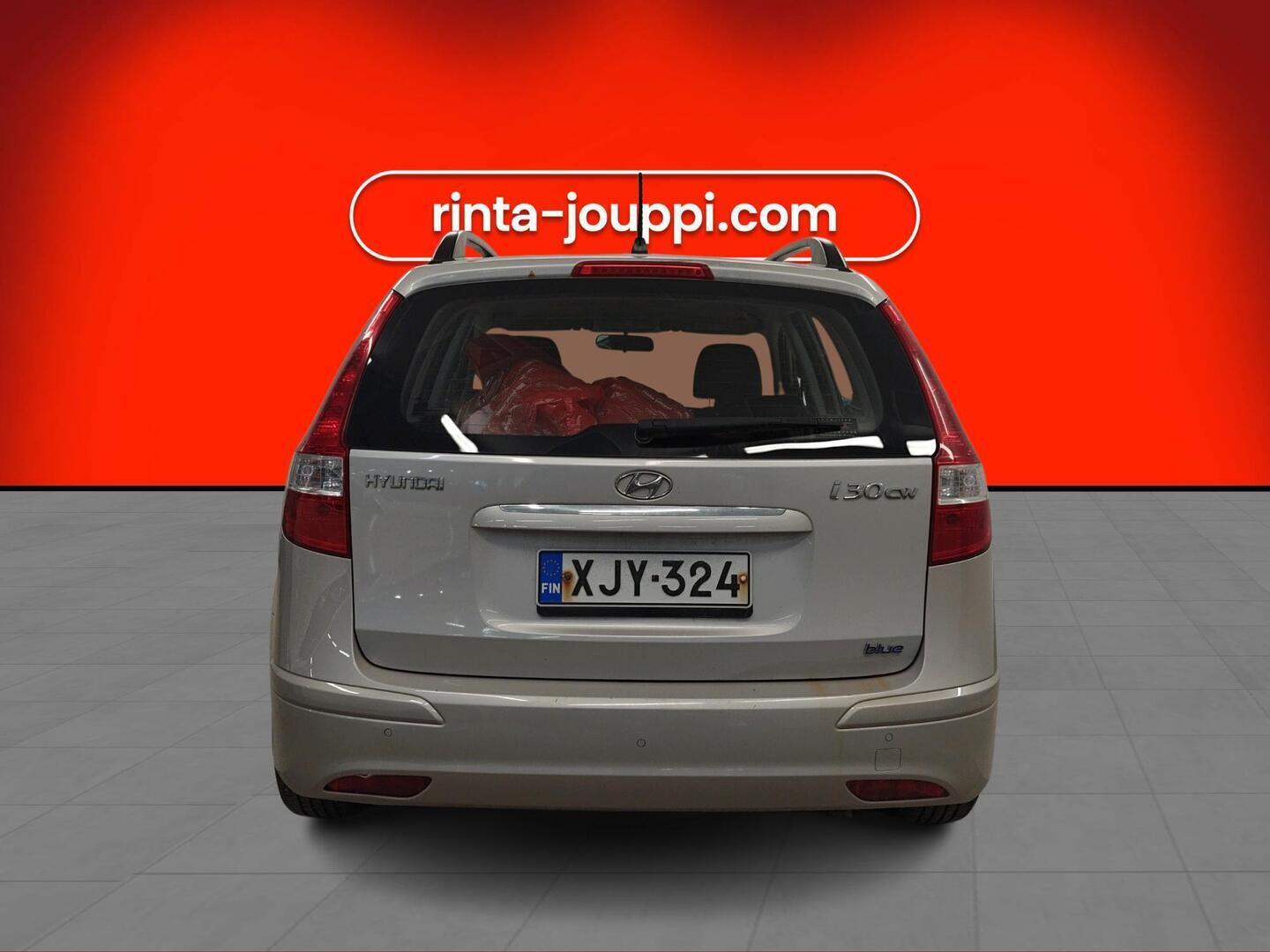 HYUNDAI i30 2010