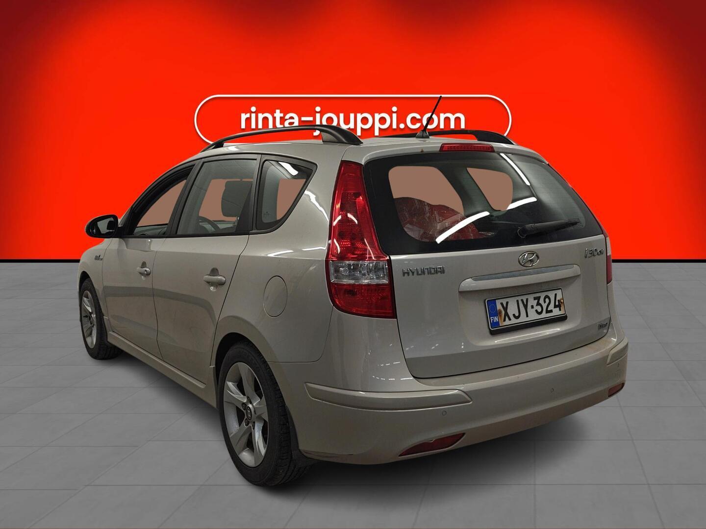 HYUNDAI i30 2010