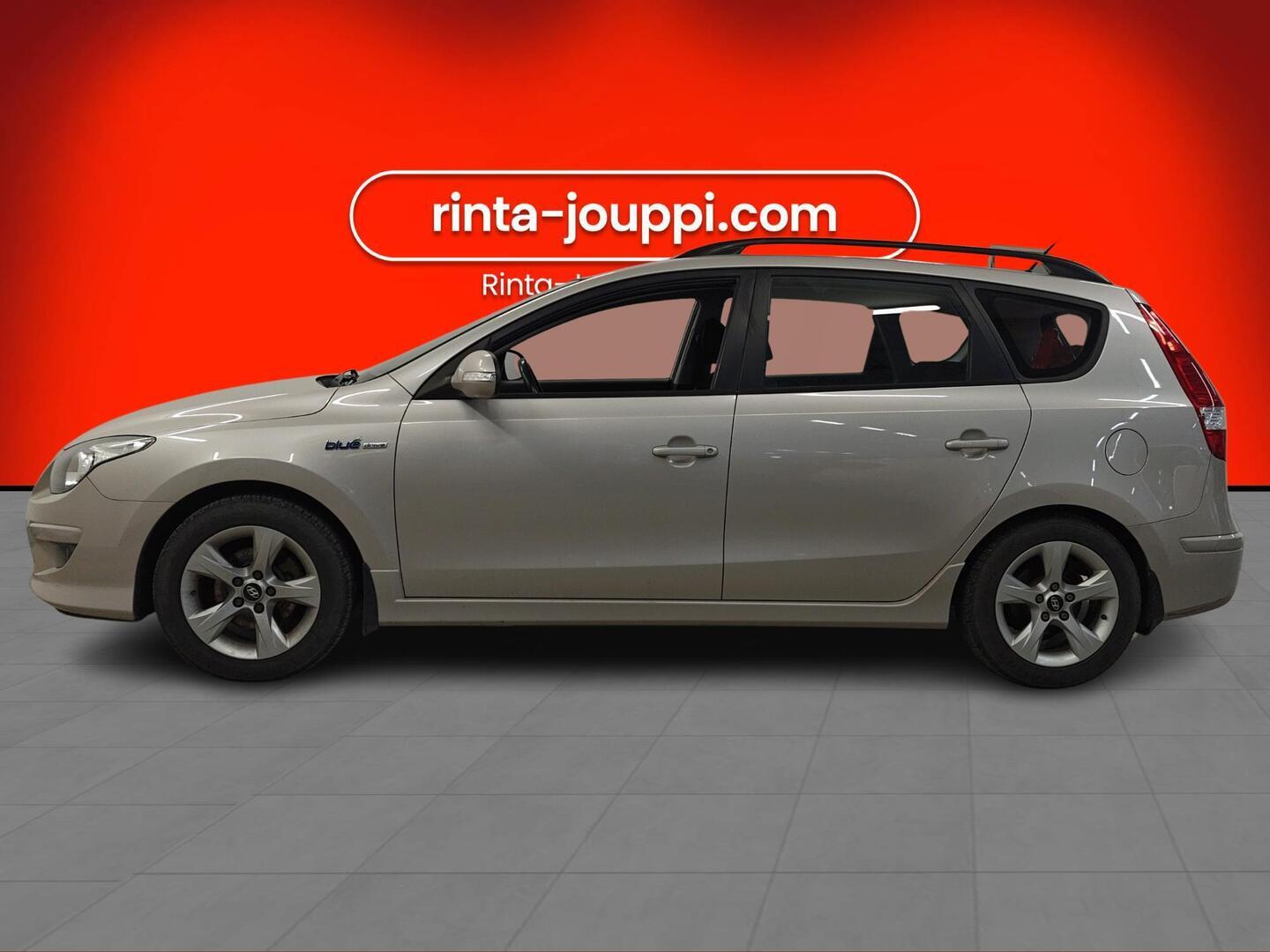 HYUNDAI i30 2010